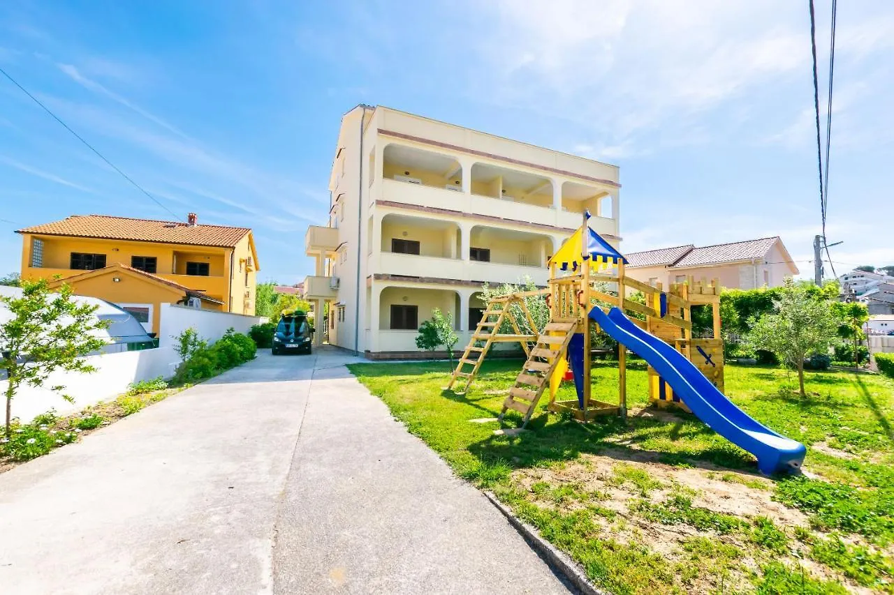Apartments Apartmani Ivan I Marija Lopar