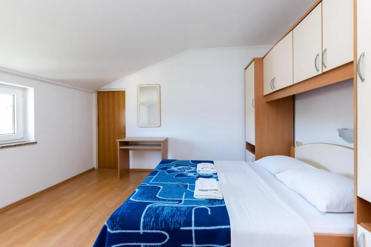 Apartments Apartmani Ivan I Marija Lopar