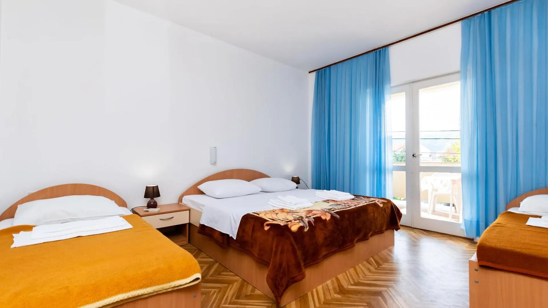 Apartments Apartmani Ivan I Marija Lopar