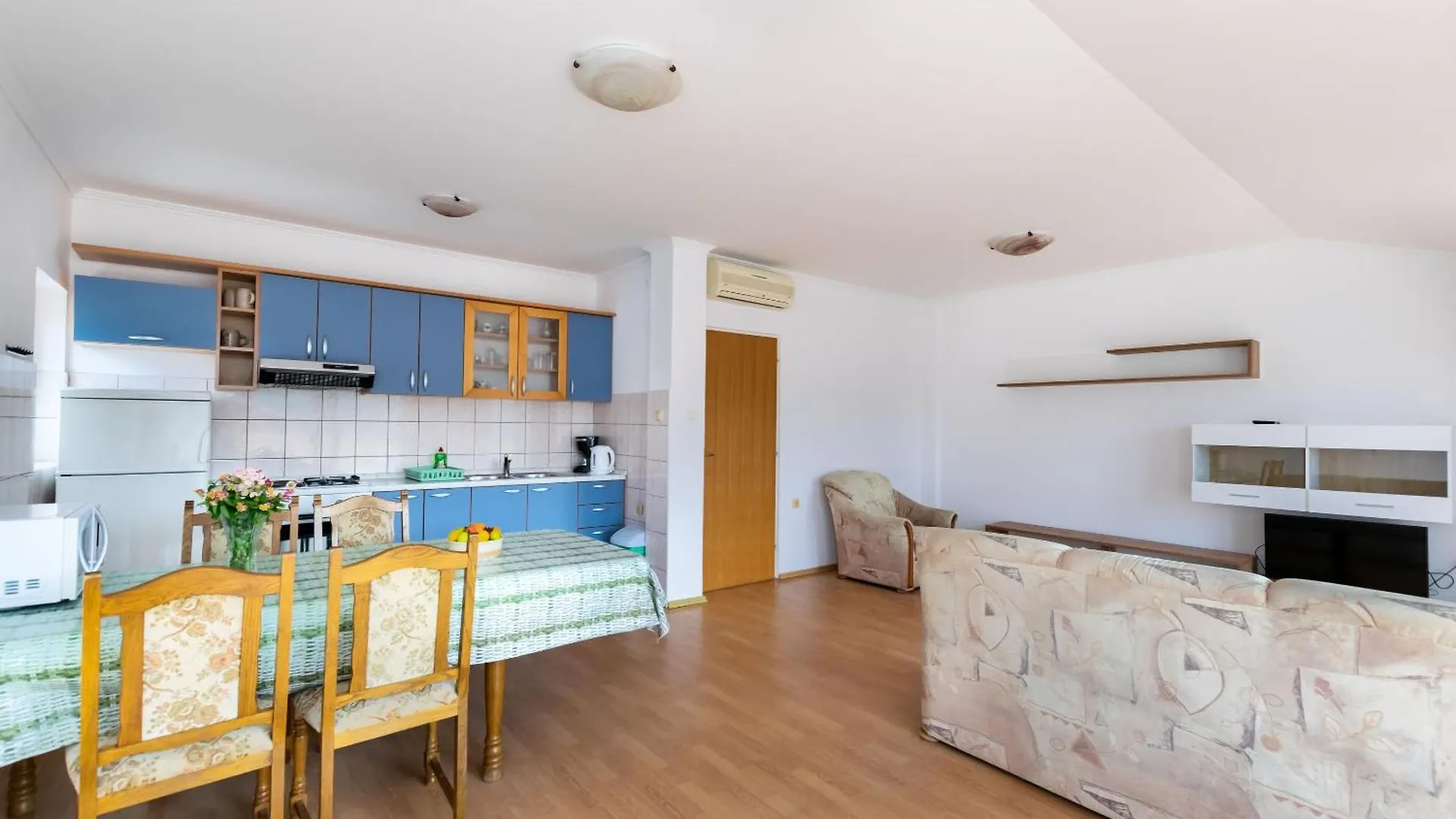 Apartments Apartmani Ivan I Marija Lopar 0*,