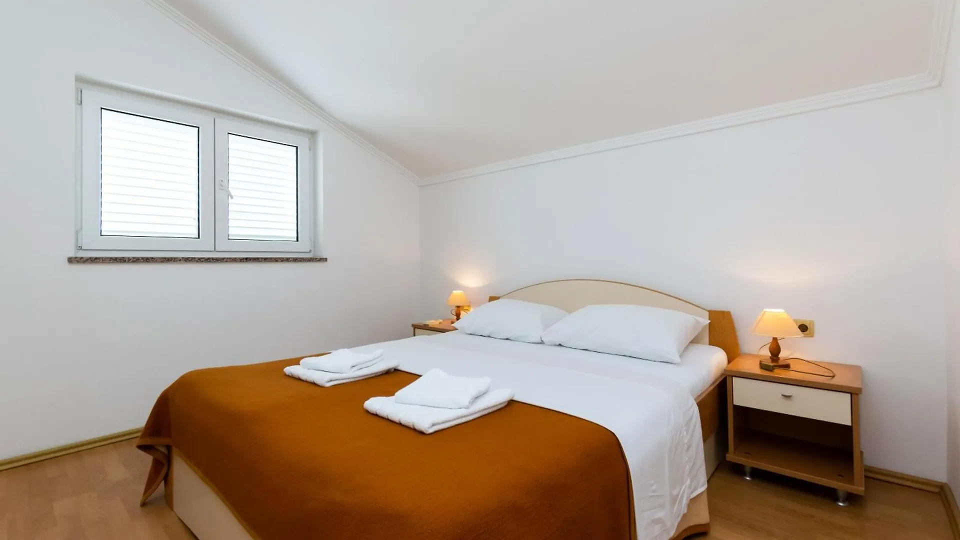 Apartments Apartmani Ivan I Marija Lopar